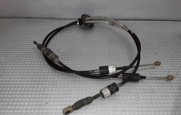 Ford Focus Gear shift cable linkage