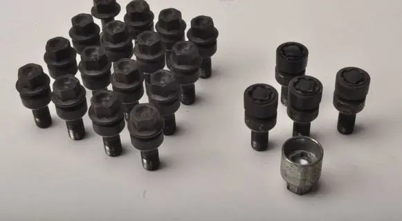Porsche Macan (95B) Nuts/bolts 