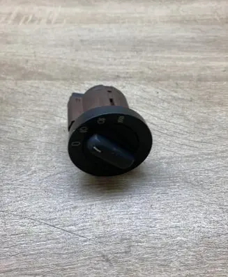 BMW 5 E39 Light switch 8363684