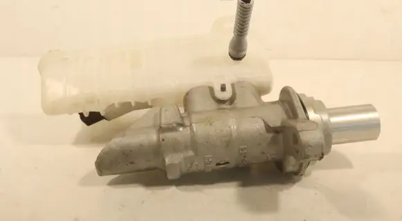Renault Kangoo II Master brake cylinder 777131
