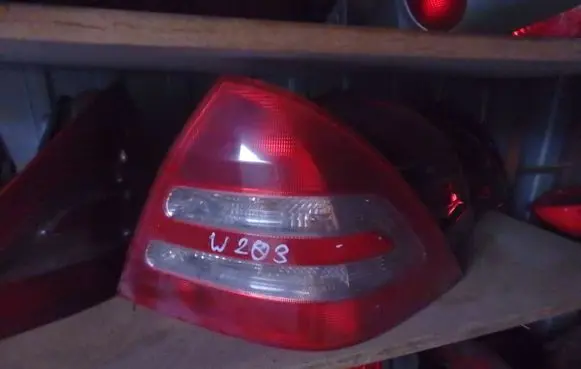 Mercedes-Benz C W203 Tail light part 