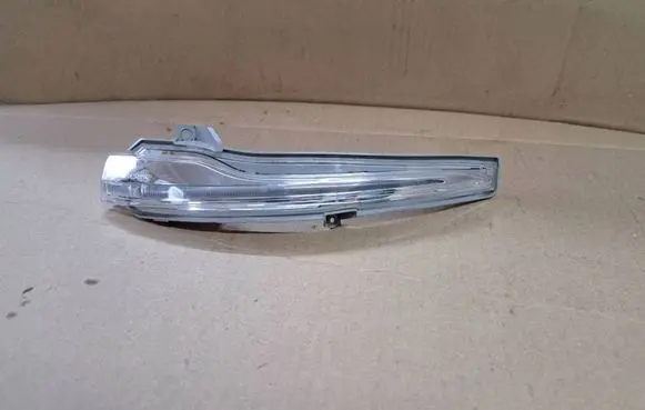 Mercedes-Benz C W205 Mirror indicator light A3170640