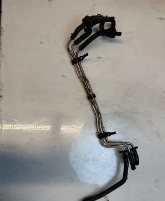 Volkswagen PASSAT B6 Fuel line pipe 87786767