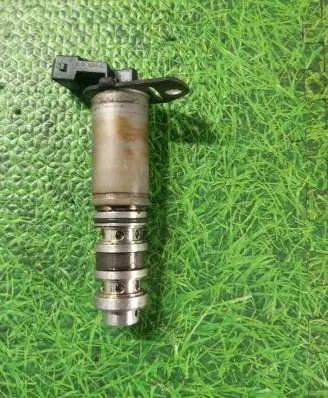 BMW X5M E70 Camshaft vanos timing valve 68605123
