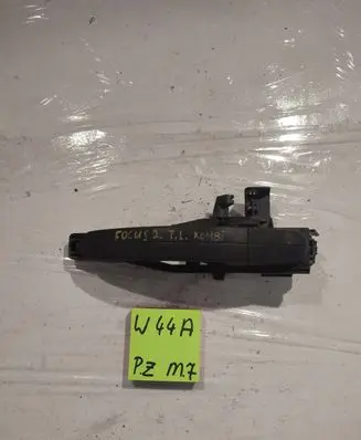 Ford Focus Rear door exterior handle 8945643