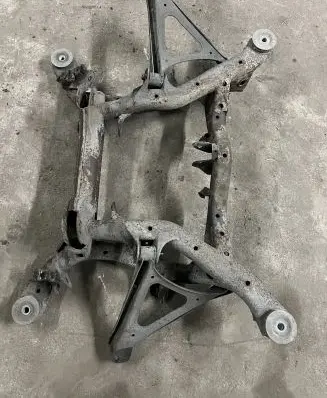 Volkswagen Touareg I Rear subframe 
