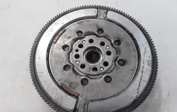 Renault Trafic III (X82) Dual mass flywheel 123000636R