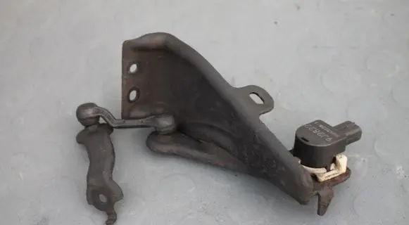 Toyota Prius (XW20) Rear air suspension level height sensor 