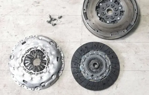 Opel Astra J Clutch set kit 124035110 415047210 3240557