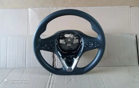 Peugeot Rifter Steering wheel