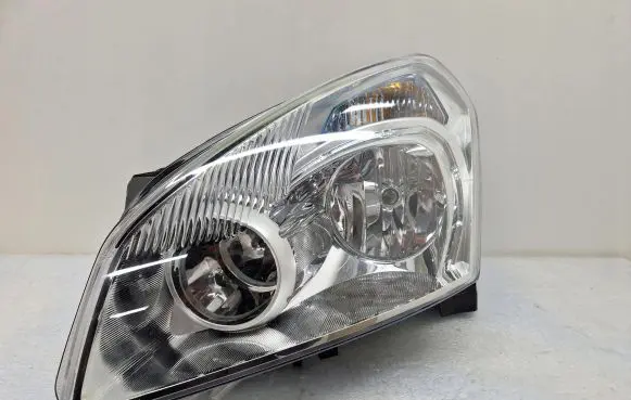 Nissan Qashqai Headlight/headlamp 26060