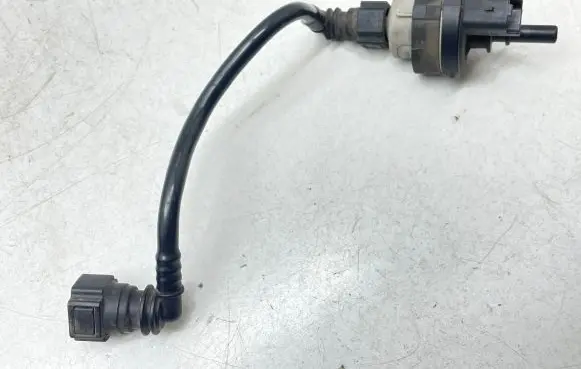 Renault Megane IV Vacuum valve 269516045