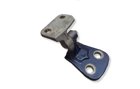 Land Rover Discovery 3 - LR3 Rear door upper hinge BDB780052