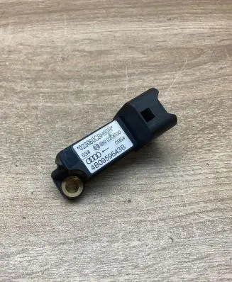 Audi A6 S6 C5 4B Airbag deployment crash/impact sensor 4B0959643B 023060VBH90H