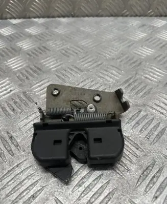 BMW 5 E60 E61 Seat back rest lock catch 7112863