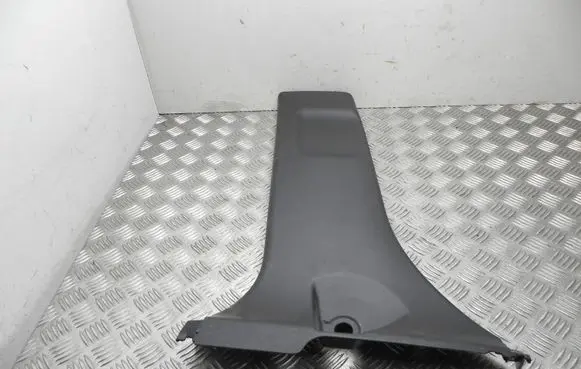 (B) pillar trim (bottom)