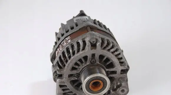 Renault Master III Generator/alternator 231008137R