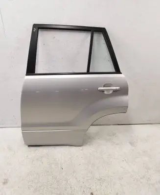 Suzuki Grand Vitara II Rear door