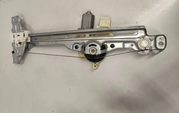 Peugeot 308 Rear door window regulator with motor 122422