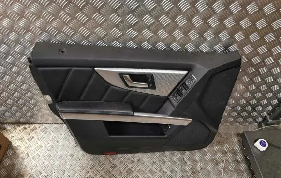 Mercedes-Benz GLK (X204) Front door card panel trim 0001443934 20140228S271