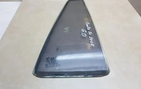 Hyundai Santa Fe Rear vent window glass 