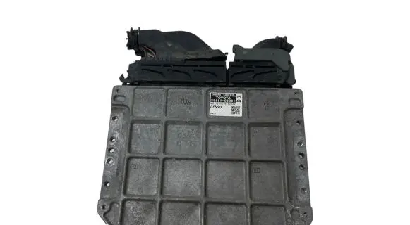 Toyota Auris 150 Engine control unit/module 8966102D81 MB1758009580