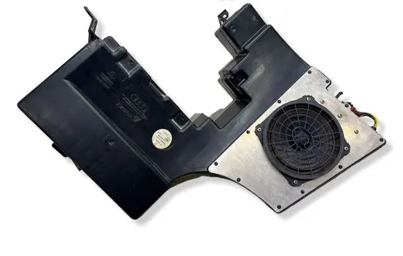 Audi A4 S4 B5 8D Subwoofer speaker 8D9035381C