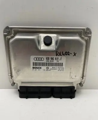 Audi A4 S4 B5 8D Engine control unit/module 038906019JT 0281011138