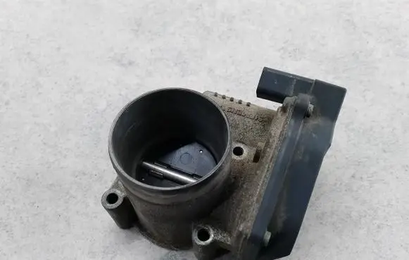 Volkswagen Polo IV 9N3 Throttle body valve 03C133062C