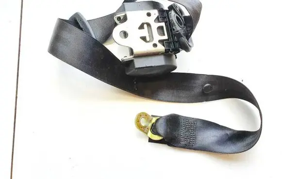 Middle seatbelt (rear)