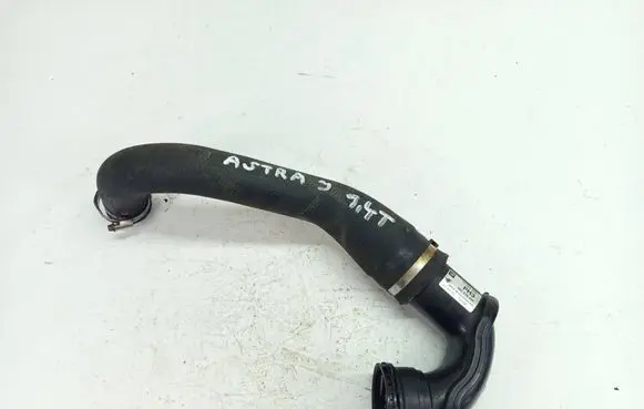 Opel Astra J Intercooler hose/pipe 13265269 360578926