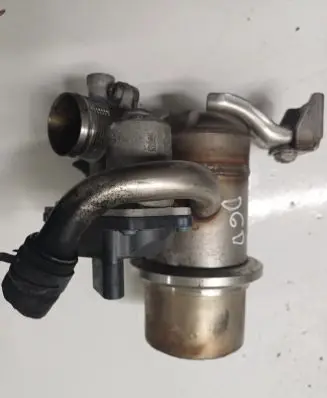 Volkswagen Caddy EGR valve cooler 04L131512BQ 04L131501M