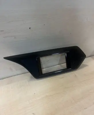 Mercedes-Benz E W212 Radio/GPS head unit trim A2126801236