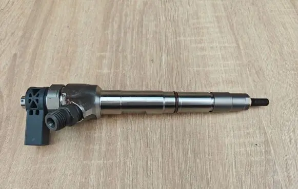 Fuel injector