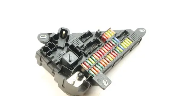 BMW 6 E63 E64 Fuse module 518956040 6906618