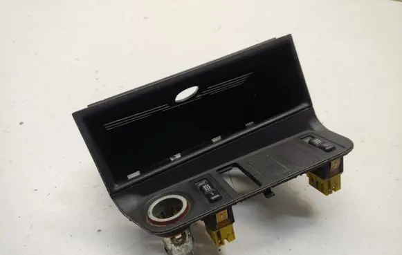 BMW 3 E36 Dashboard storage box/compartment 1977231 06600200