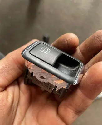 Mercedes-Benz C W204 Electric window control switch 00169160 0049703