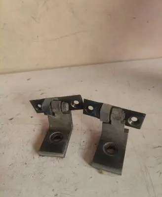 BMW 5 E60 E61 Front door upper hinge 7068073