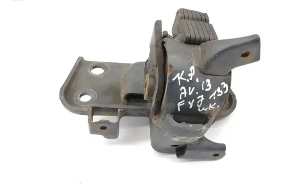 Toyota Avensis T270 Engine mount bracket
