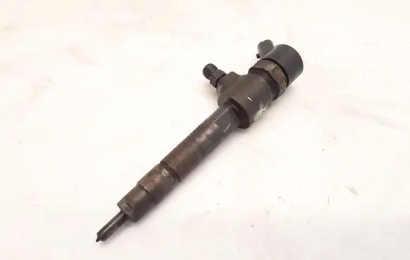 Fuel injector