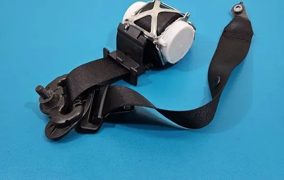 BMW 3 GT F34 Front seatbelt 33035173 IMPRK1539880