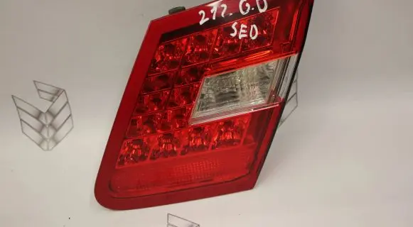 Mercedes-Benz E W212 Tailgate rear/tail lights A2128200864