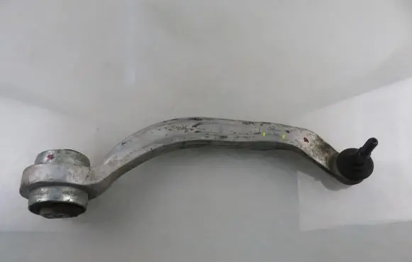 Audi A4 S4 B5 8D Front lower control arm/wishbone MGZ601001