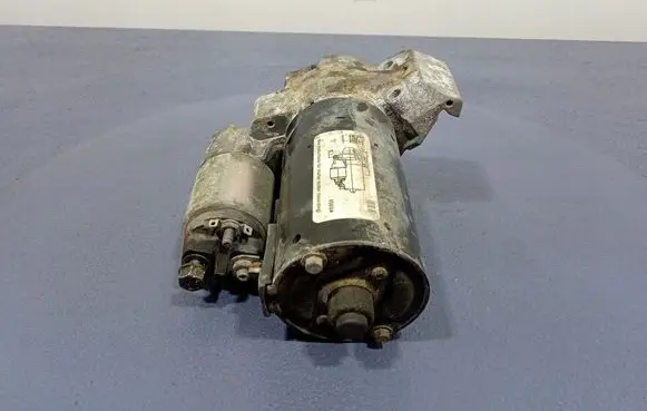 BMW 5 F10 F11 Starter motor 0001148020