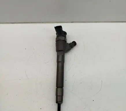 Nissan X-Trail T32 Fuel injector 0445110546