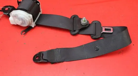 Subaru Legacy Front seatbelt