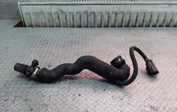 Volvo V50 Breather/breather pipe/hose 30750911