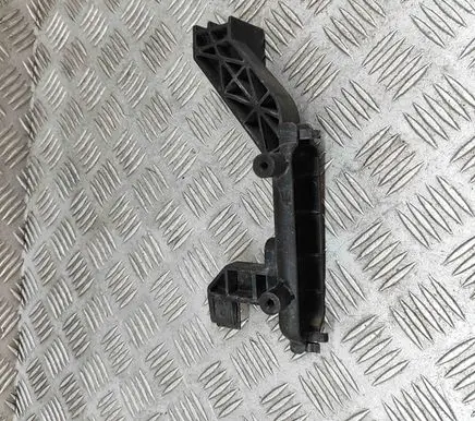 Radiator support slam panel bracket