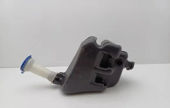 Peugeot 106 Windshield washer fluid reservoir/tank 9614650880
