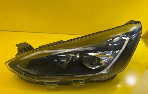 Ford Focus Headlight/headlamp JX7B-13E017-AE